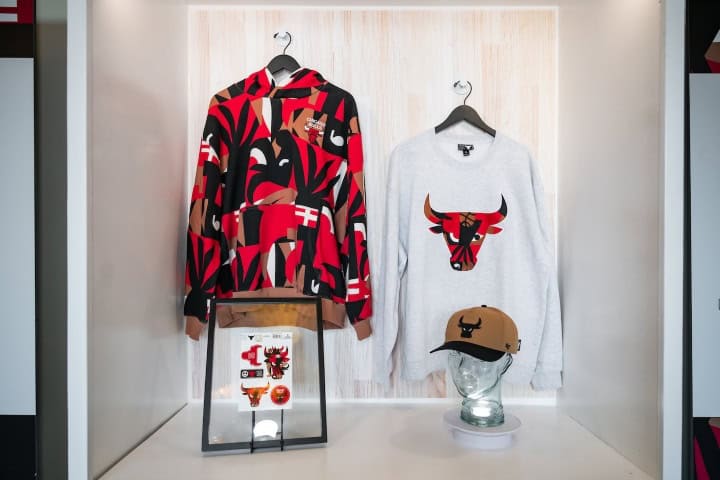 5. Nueva colección de Los Bulls en colaboración con el MCA Chicago. Foto - Modern Notoriety
