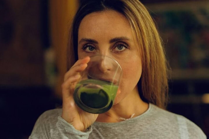6. Mujer bebiendo té. Foto - Alamy