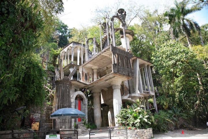6. Entrada al Jardín Escultórico Edward James. Foto - Alamy