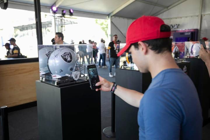 6. Exhibición de cascos de la NFL. Foto - MXC