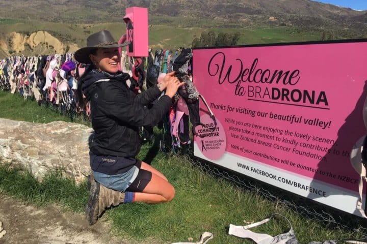 6. Kelly Spaans. Foto - Cardrona Valley Bra Fence (Facebook)