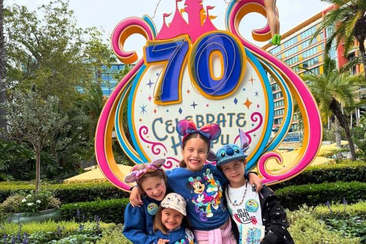 7. 70 Aniversario de Disneyland. Foto - @nataliamesp (Instagram)