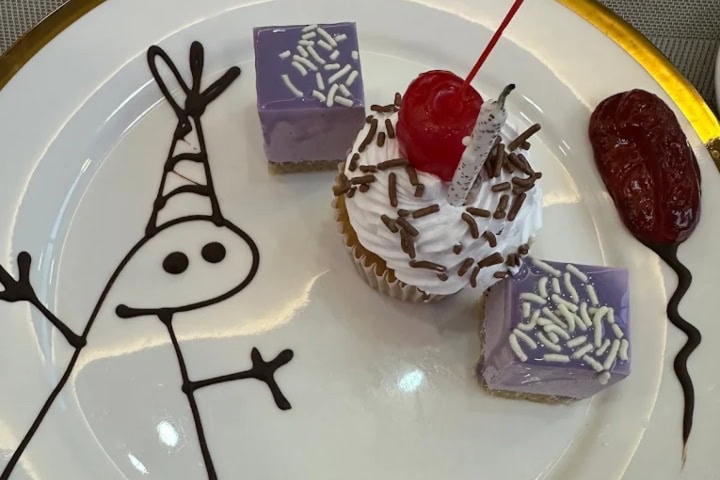 7. Pastel de cumpleaños en Temple Wok. Foto - naths montes (Google)