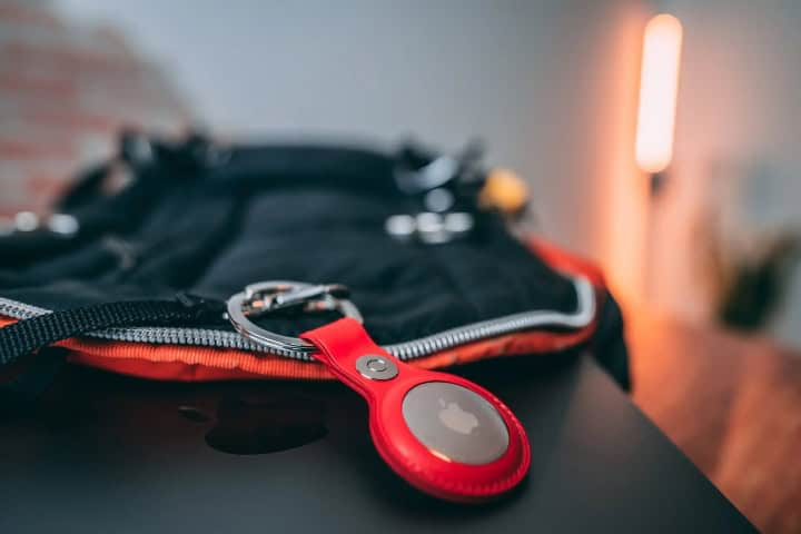 8. Mochila con Air Tag de Apple. Foto - Hipertextual