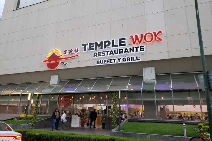 8. Entrada de Temple Wok. Foto - Efryhs Wen (Google)