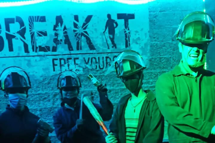 9. Grupo de amigos en Break It. Foto - Break It (Facebook)