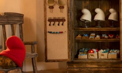 COLABORACIÓN AIRBNB Y LOS PITUFOS