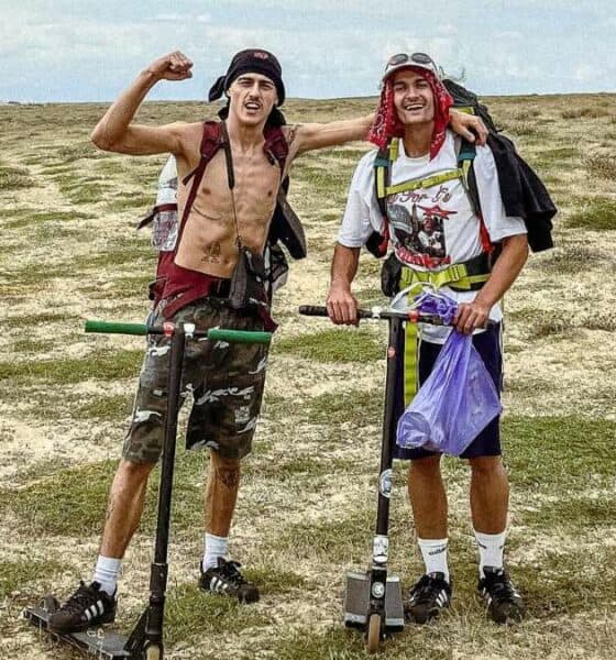 DE ESPAÑA A PARÍS EN PATINETE_ UNA AVENTURA DE GORKA LASA E IBAI