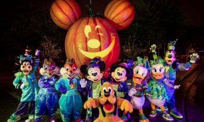 DÍA DE MUERTOS Y HALLOWEEN SE ENCUENTRAN EN DISNEYLAND RESORT