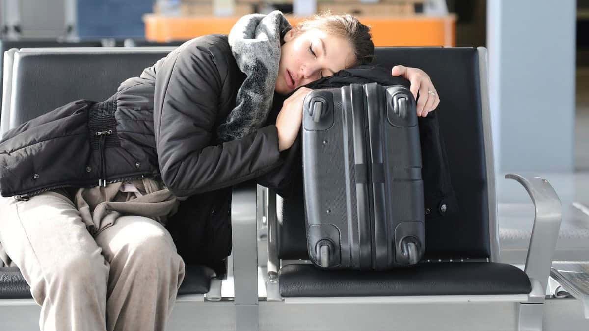 EL FAMOSO JET LAG... QUÉ ES Y COMO EVITARLO