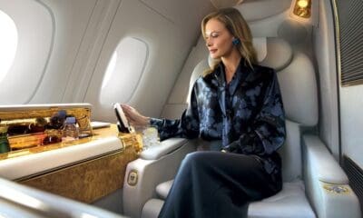 EMIRATES FIRST SE RENUEVA