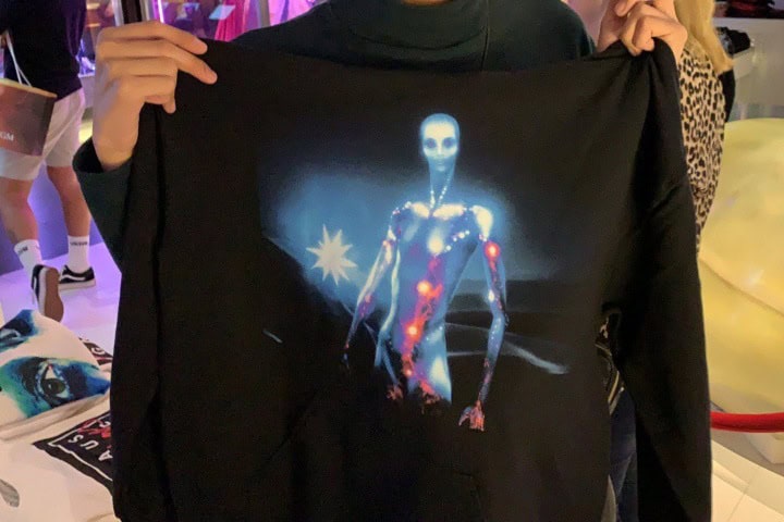EXTRA_ Sudadera en Haus of Gaga. Foto - @@ladygaganownet (X)