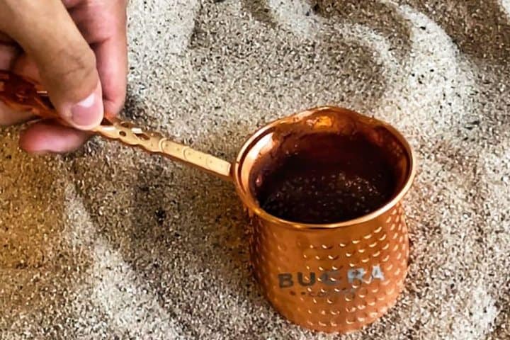 1. Café turco en Bucra Coffee. Foto - @bucracoffee (Instagram)