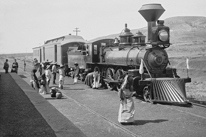 1. Ferrocarril en México. Foto - Wikimedia Commons