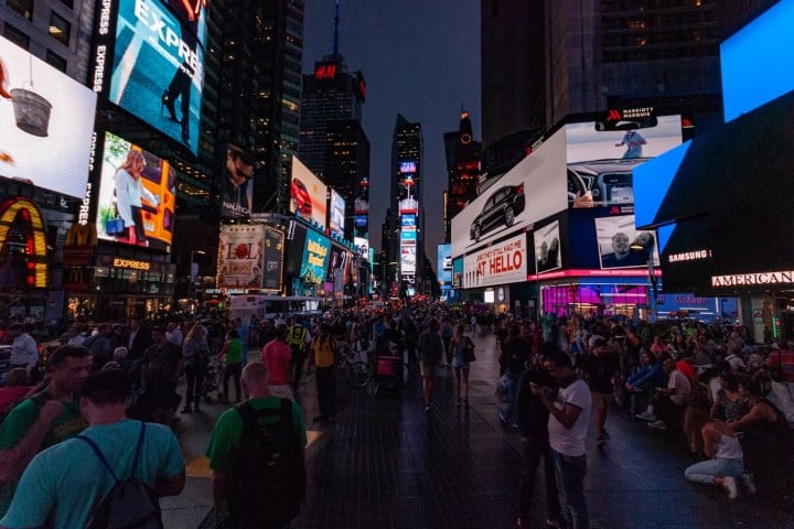 1. Times Square. Foto - davidvives (Unsplash)