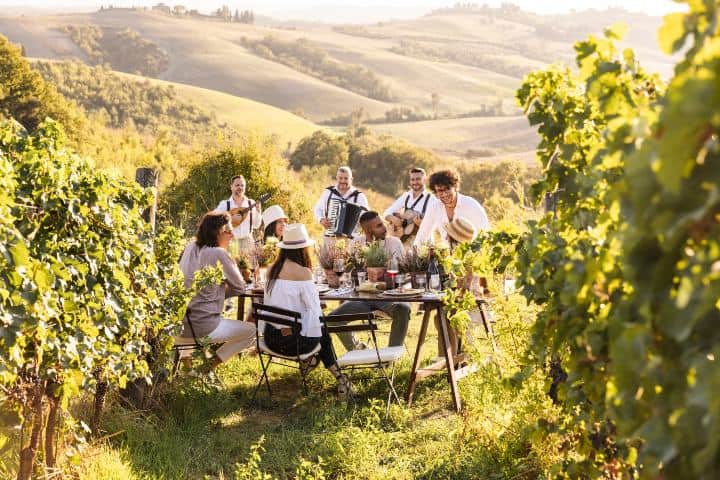 11. Comida de Vendimia en Castelfalfi. Foto - @castelfalfi (Instagram)