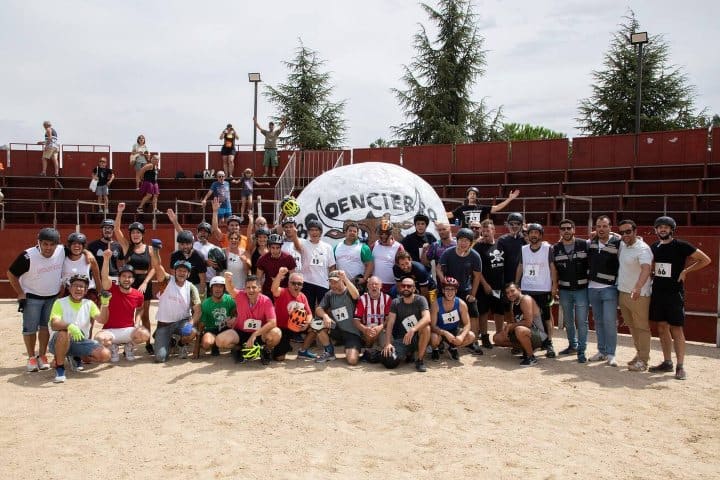 11. Participantes del Boloencierro. Foto - Alamy