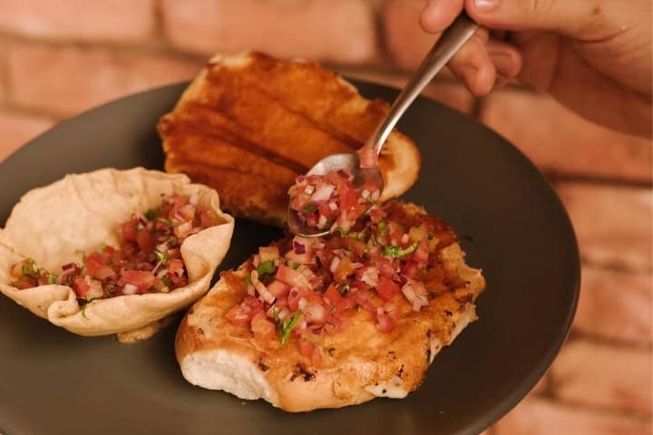 15. Molletes servidos en Pachita Restaurante. Foto - @pachita_restaurant (Instagram) (Desayunar en León)
