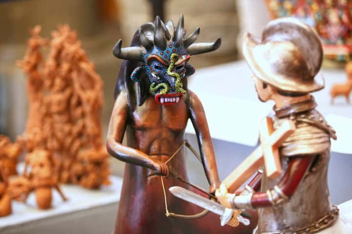 2. Figura de cerámica entre tonaltecas y españoles. Foto - Ciudad Olinka