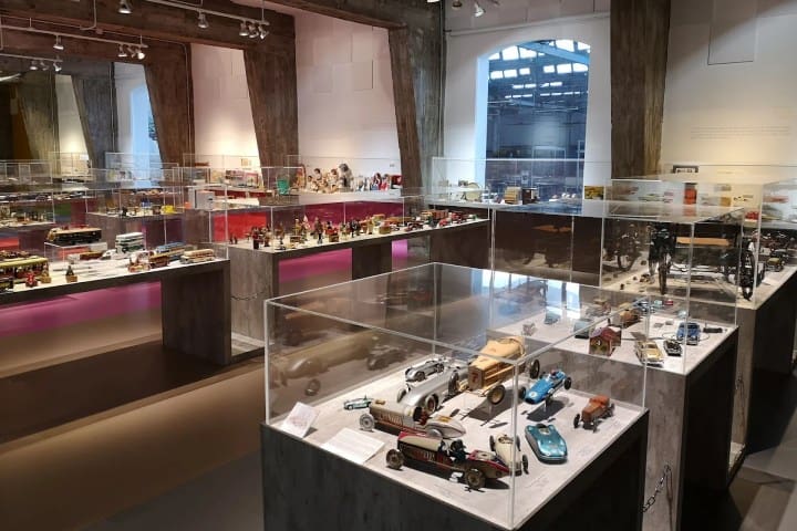 2. Interior del Museo Valenciano del Juguete. Foto - Toni Martorell (Dr. Fronkonstoni) (Google)