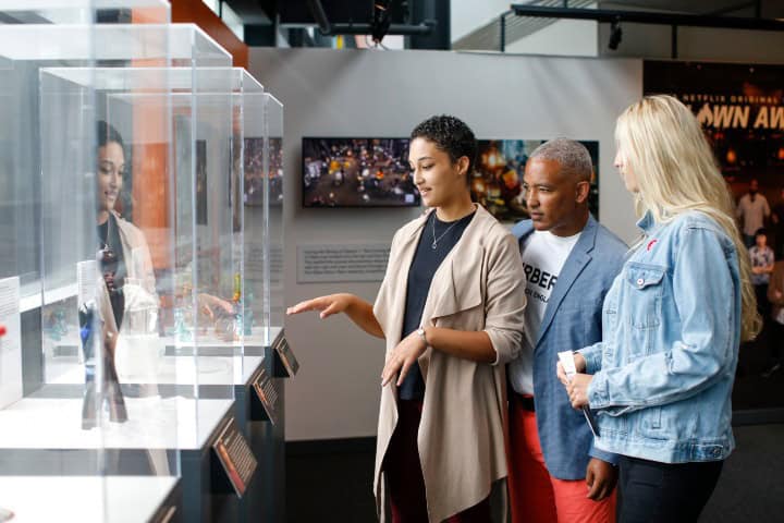 3. Visitantes en Corning Museum of Glass. Foto - Corning Museum of Glass (Facebook)
