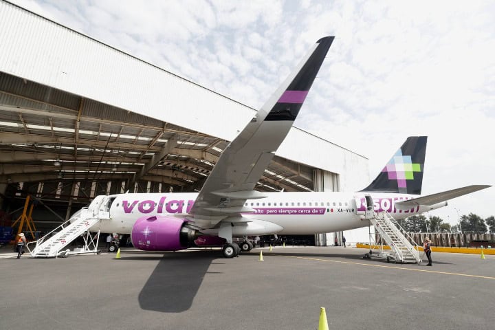 3. Llegada del avión 150 de Volaris. Foto - México Aeroespacial y Defensa (Facebook)