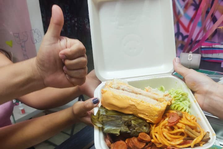 4. Plato de Fiesta Yucatecos. Foto - La Piñata - Plato de Fiesta Yucateco (Facebook)