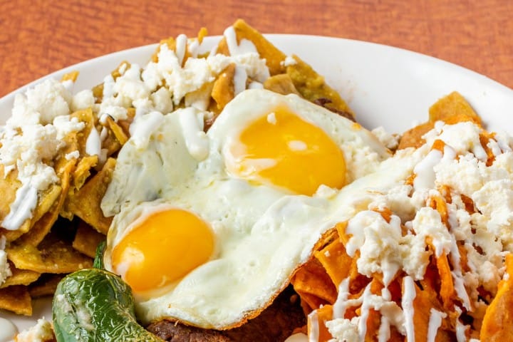 4. Chilaquiles Tricolor en Casa El Desayuno. Foto - DoorDash