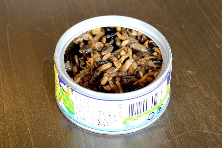 5. Enlatado de larvas de abeja. Foto - mr.kanso