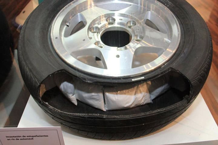 6. Exhibición de llanta con espacio oculto para negocios ilícitos. Foto - Noticias Caracol