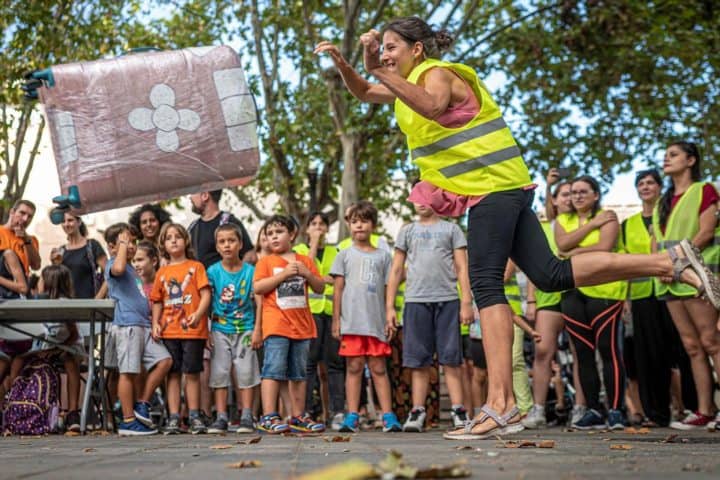 6. Campeonato Mundial de Lanzamiento de Maletas. Foto - El Periódico