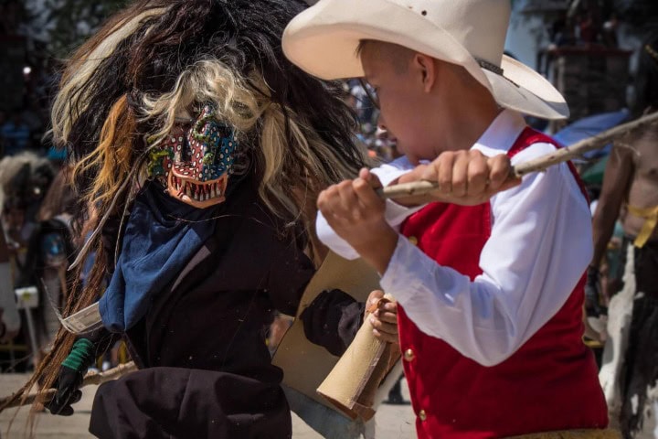 8. Santo Santiago reprimiendo a los tastoanes. Foto - Alamy
