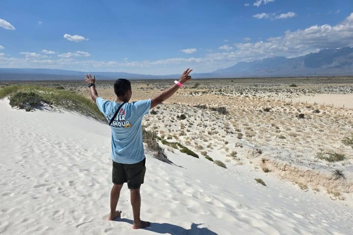 9. Viajero de Vinos y Dinos en las Dunas de Yeso . Foto - Rehiletes