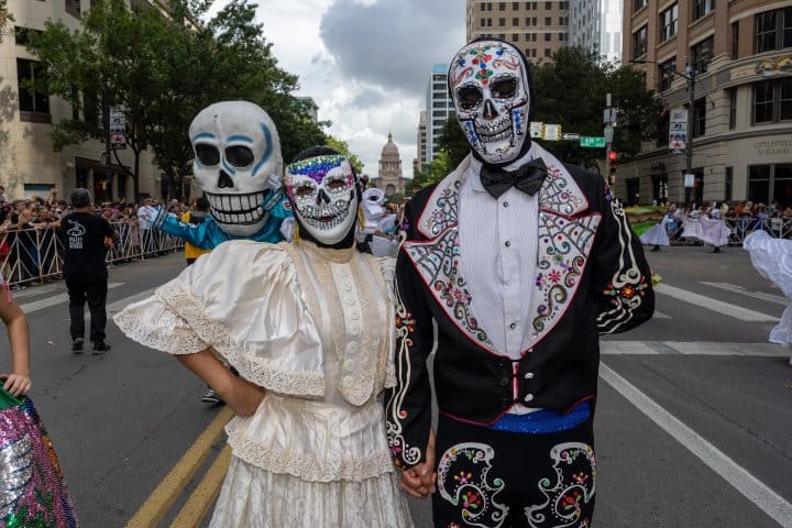 EXTRA. Viva la Vida Festival & Parade. Foto - Mexic-Arte Museum (Facebook)
