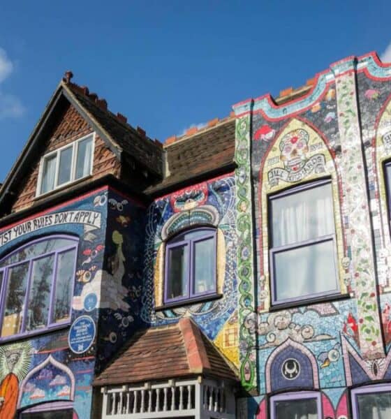 MOSAIC HOUSE_ LA CASA LLENA DE MOSAICOS