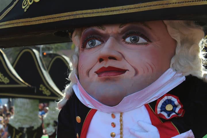 1. Disfraz de la Danza de los Enanos. Foto - La Revista de la Palma
