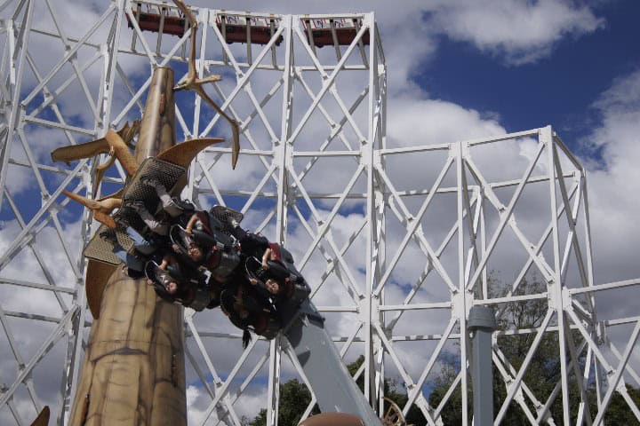 1. Montaña Jurásica en Parque Aztlán. Foto - Gus Espinosa
