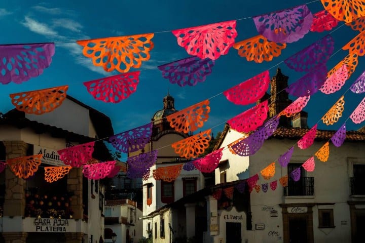 1. Taxco de Alarcón durante el Día de Muertos. Foto - Alamy