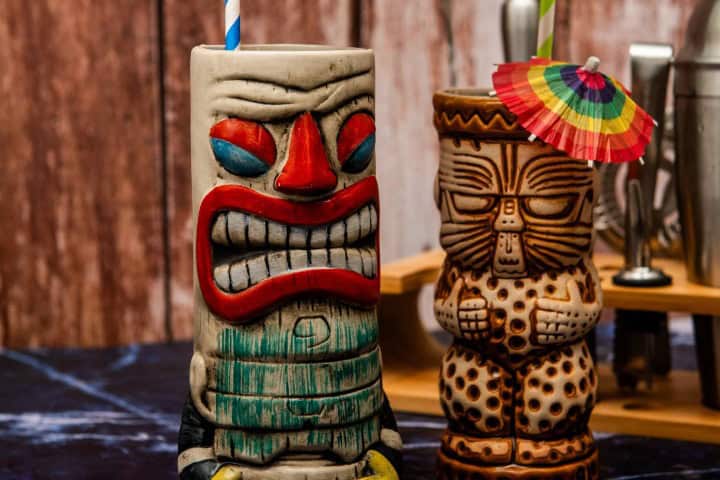 1. Tiki Mugs. Foto - Vin Bouquet Nerthus