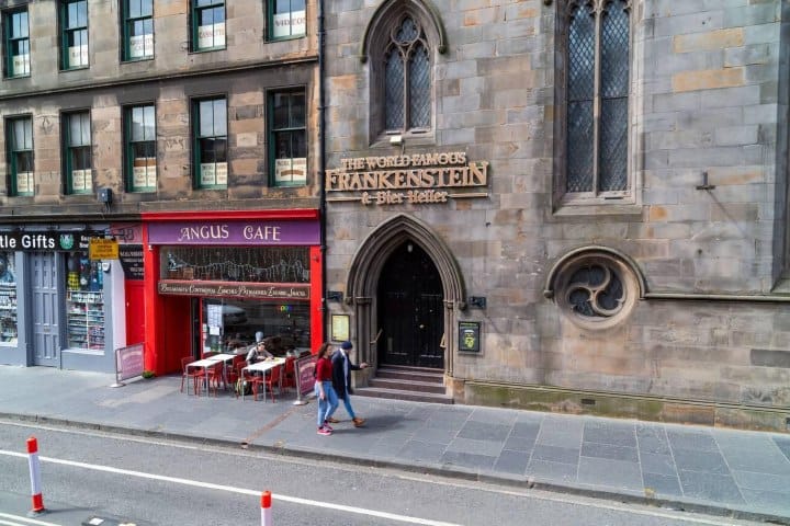 2. Fachada del Frankenstein Pub & Bier Keller. Foto - Alamy