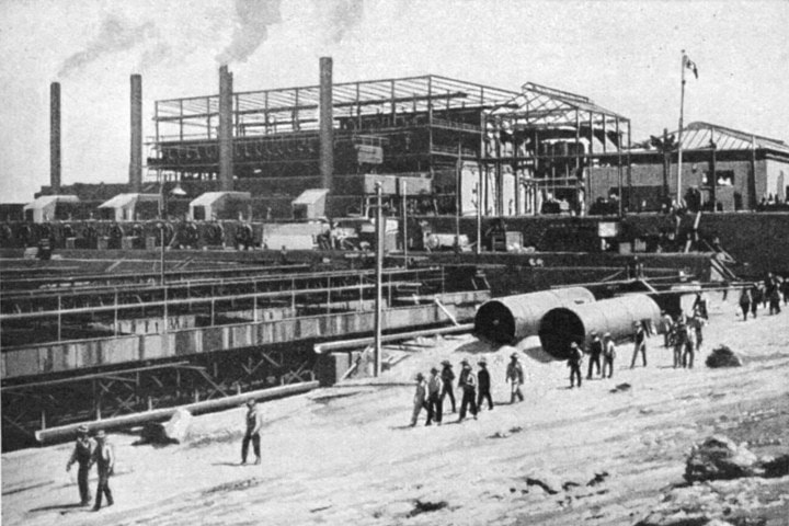 2. Grabado de la fábrica chilena de nitrato de sodio en el desierto de Atacama. Foto - Alamy