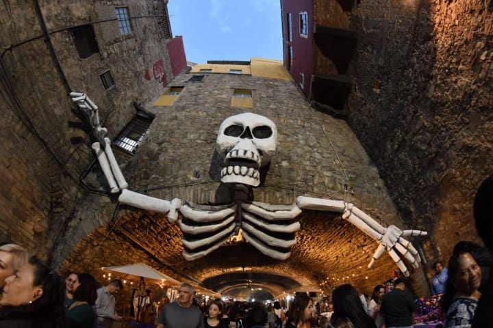 3. El Tunel de la Tradición. Foto - @asisucedegto (Instagram)
