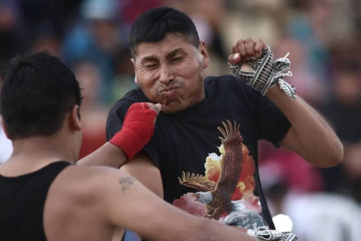 3. Takanakuy masculino. Foto – Alamy