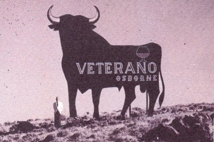 4. Primer Toro de Osborne. Foto - Fundación Manolo Prieto
