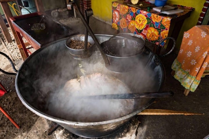 4. Cazo de carnitas. Foto - Alamy