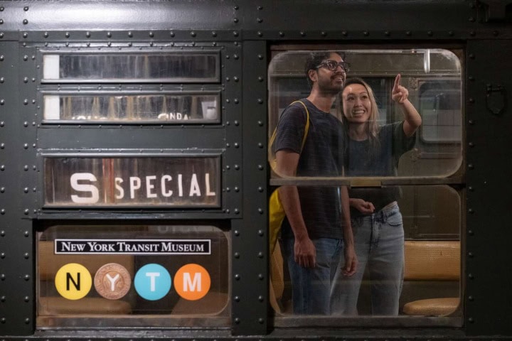 5. Visitantes en el Museo de Tránsito de Nueva York. Foto - New York Transit Museum
