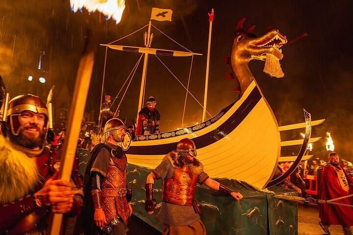 5. Arrastre del drakkar. Foto - Escocia (Tripadvisor)