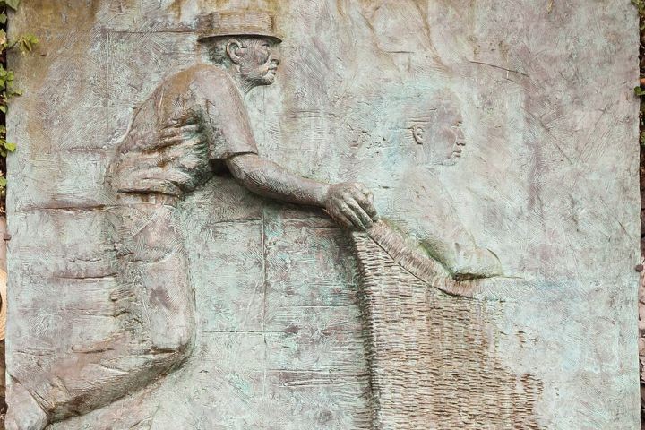 5. Escultura de bronce de un Carreiro do Monte. Foto - Wikimedia Commons