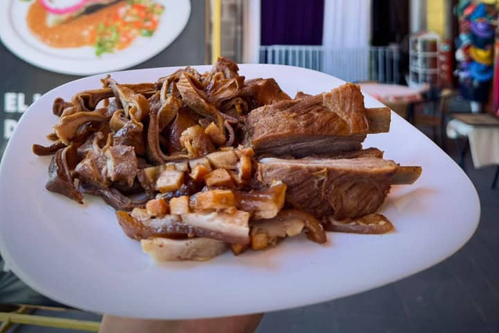 6. Carnitas en el Rey de las Carnitas en Quiroga. Foto - EL REY DE LAS CARNITAS. (Facebook)