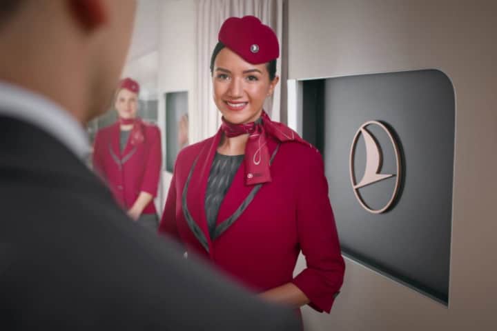 6. Tripulante de Turkish Airlines. Foto - Greek Travel Pages